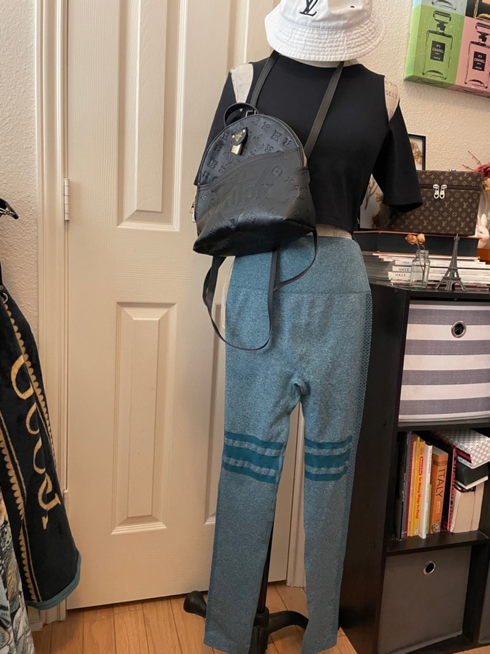 Women’s Blue Knit Stripe Pants. Closet clearout no returns.